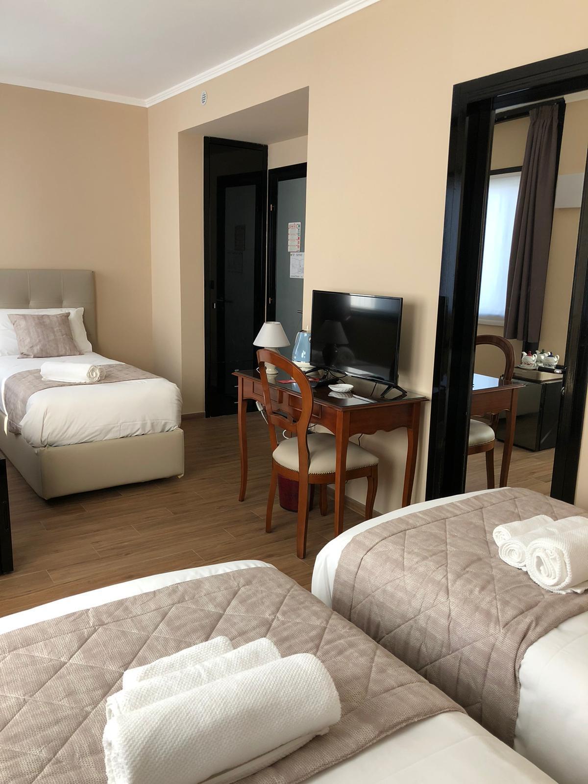 Hotel Valentino Du Parc Turín Habitación foto